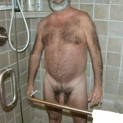 Nude old gays at MenBucket