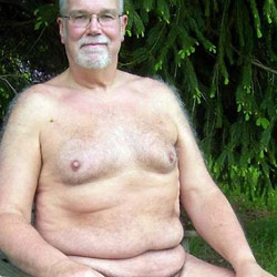 Nude pics of older men and daddies