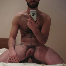 Nude pics and videos of a gay daddy